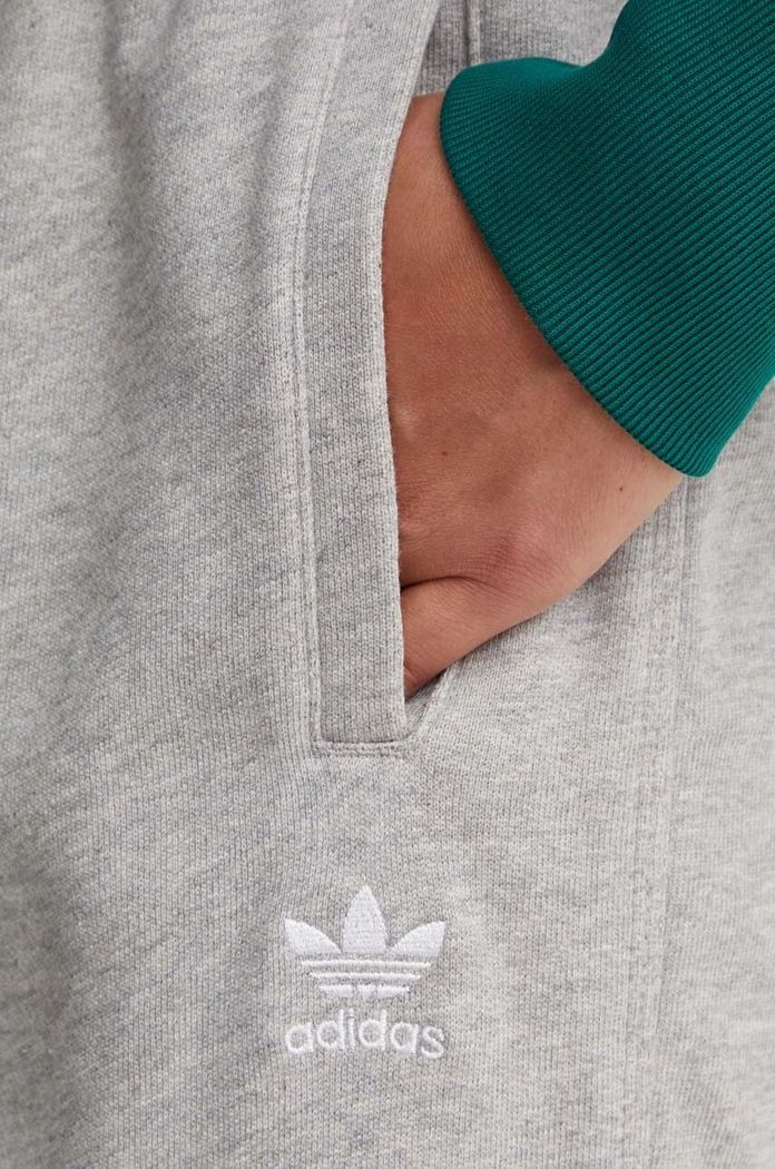 Bavlnené tepláky adidas Originals Essential sivá IY4988
