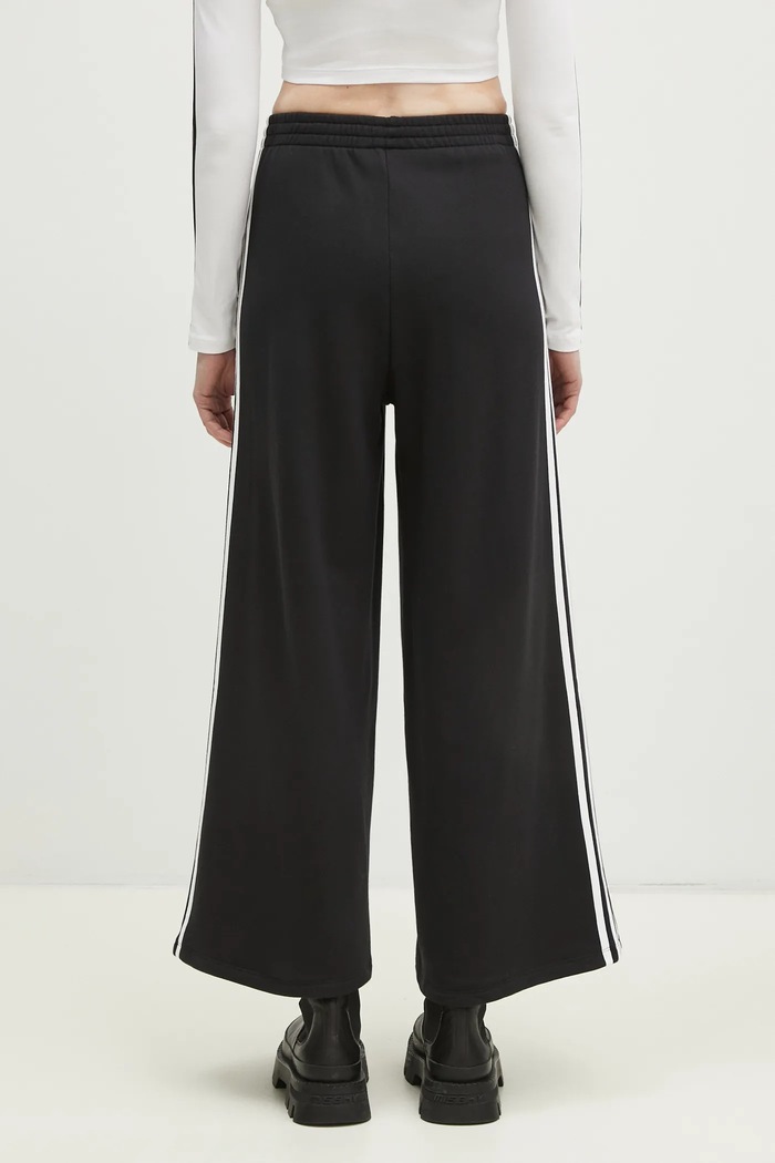 Дрехи adidas Originals Спортен панталон adidas Originals Adicolor IY7255 черен