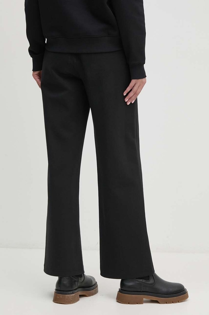 Odzież Calvin Klein Jeans spodnie dresowe J20J224610 czarny