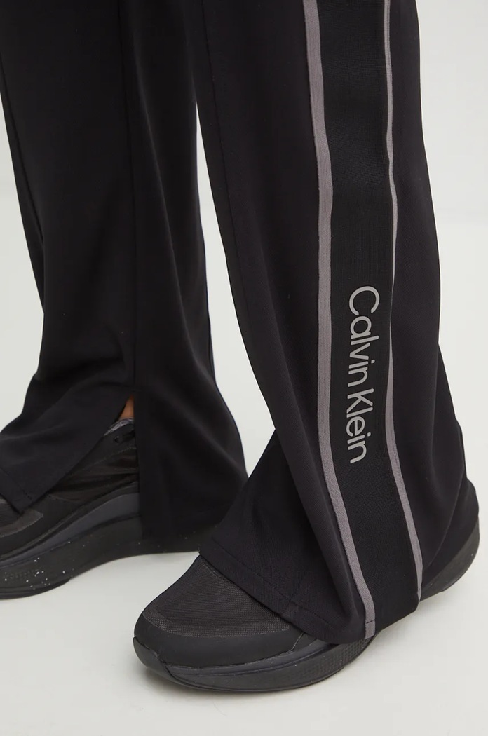 Hlače za vadbo Calvin Klein Performance črna 00GWF4P603