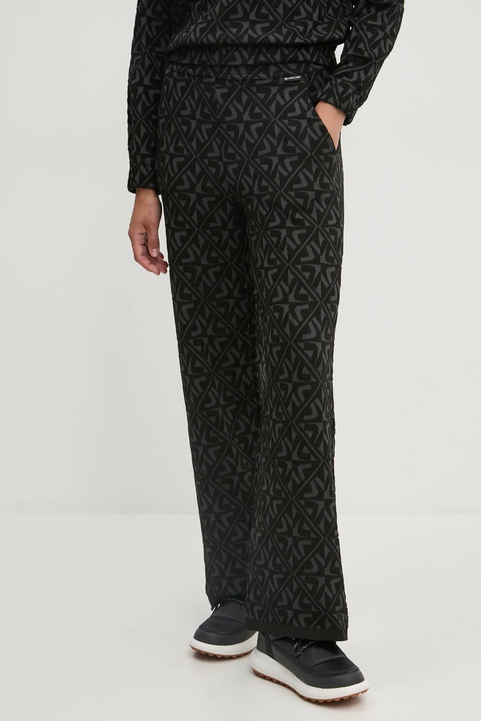 Newland pantaloni de trening Amira tricotaj negru N46512.167