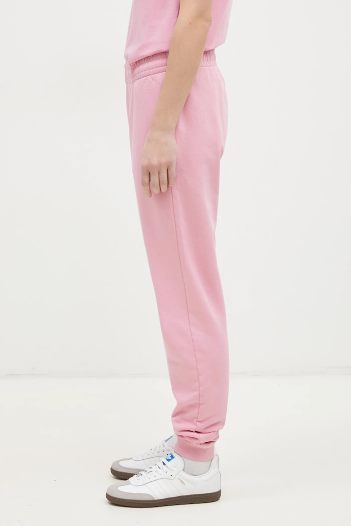 Maison Kitsuné spodnie dresowe Fox Head Patch MW01109KM0001 różowy SS25