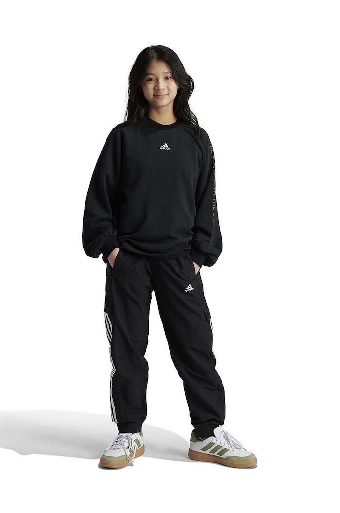 adidas spodnie dresowe dziecięce JGAM PANT aplikacja czarny IV7046