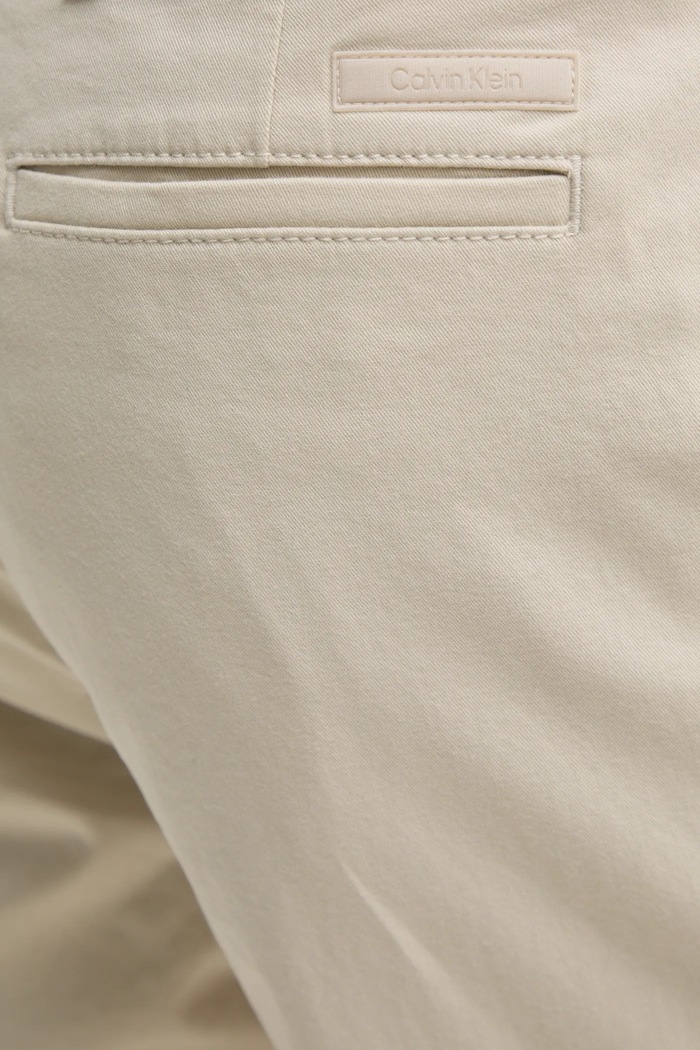 Calvin Klein spodnie beżowy K10K113696