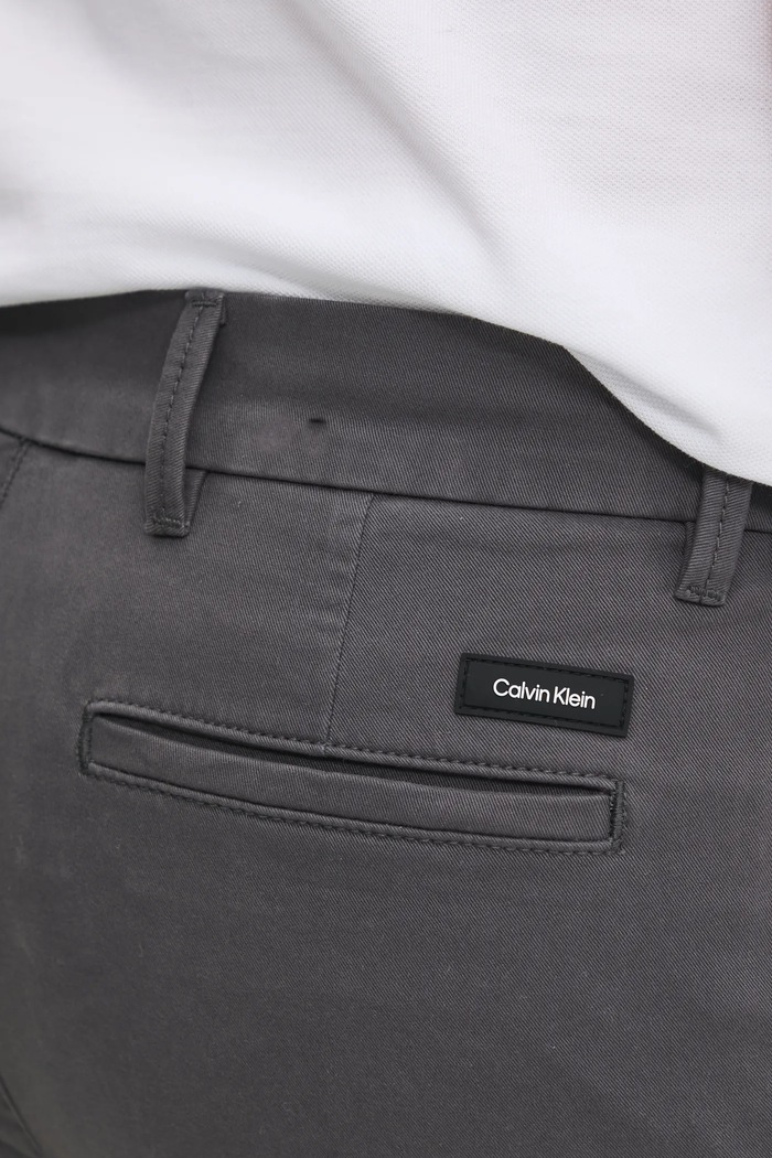 Calvin Klein nadrág szürke K10K113696