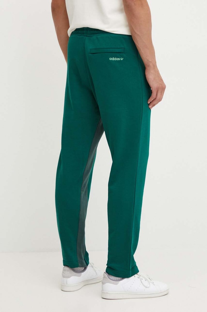 Oblečenie Tepláky adidas Originals IX9632 zelená