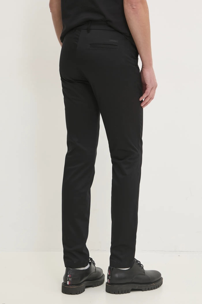 Odjeća Hlače Calvin Klein K10K113429 crna