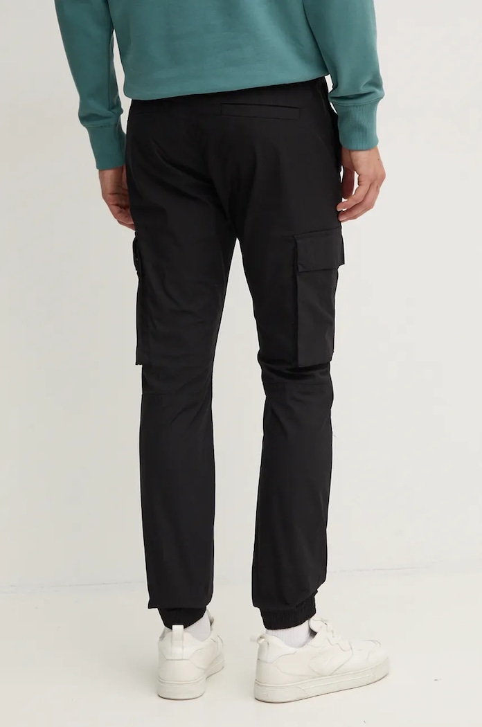 Odzież Calvin Klein Jeans spodnie J30J326438 czarny