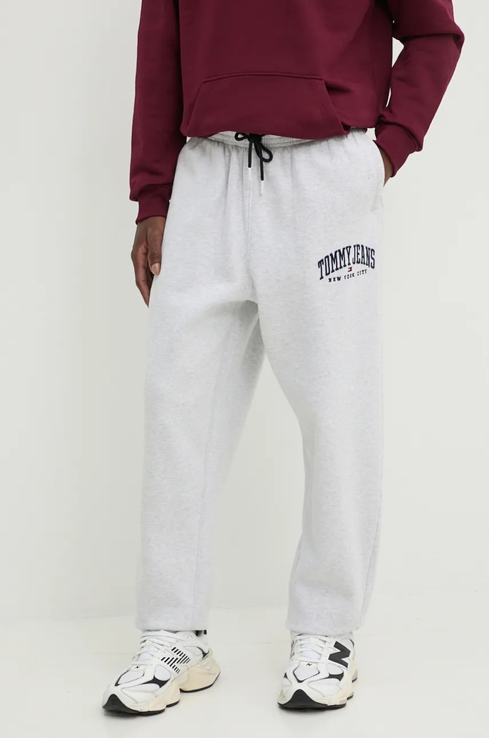 Παντελόνι φόρμας Tommy Jeans μελανζέ γκρί DM0DM19802