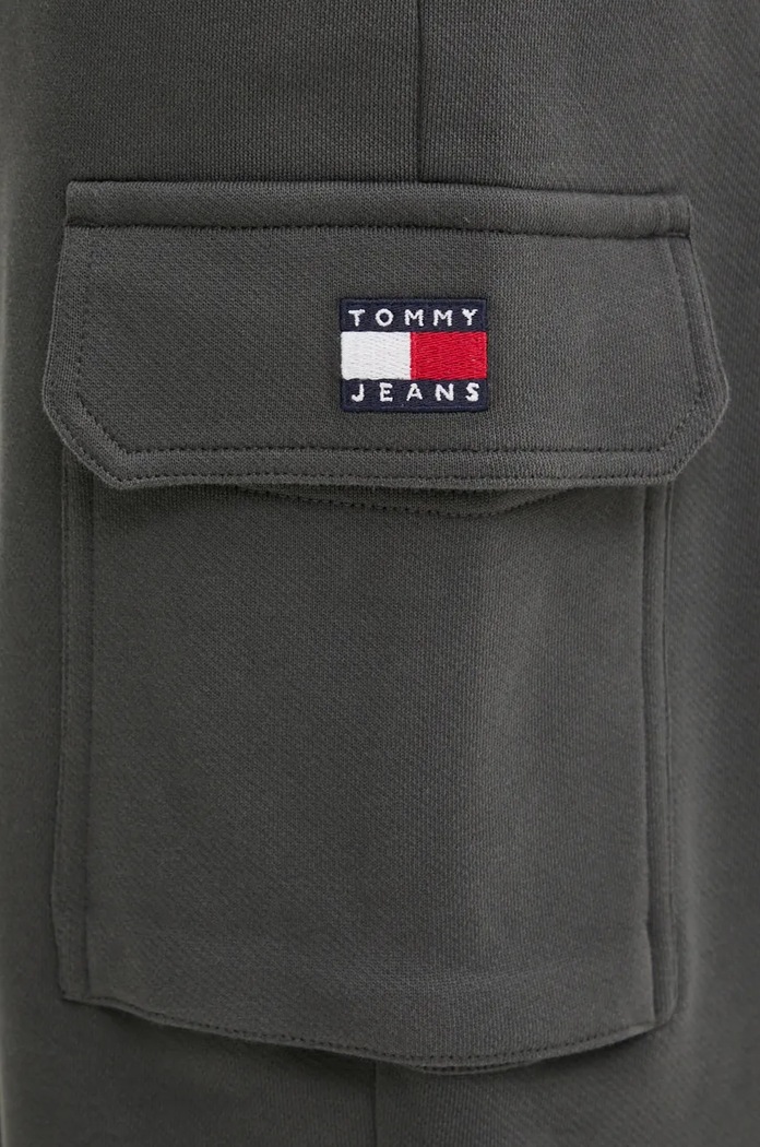 Βαμβακερό παντελόνι Tommy Jeans γκρί DM0DM19807