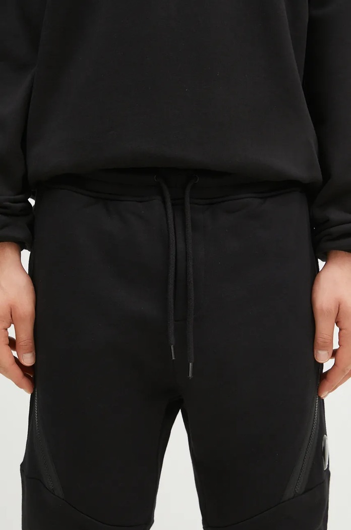 Бавовняні спортивні штани C.P. Company Diagonal Raised Fleece Lens Sweatpants чорний 17CMSP084A005086W