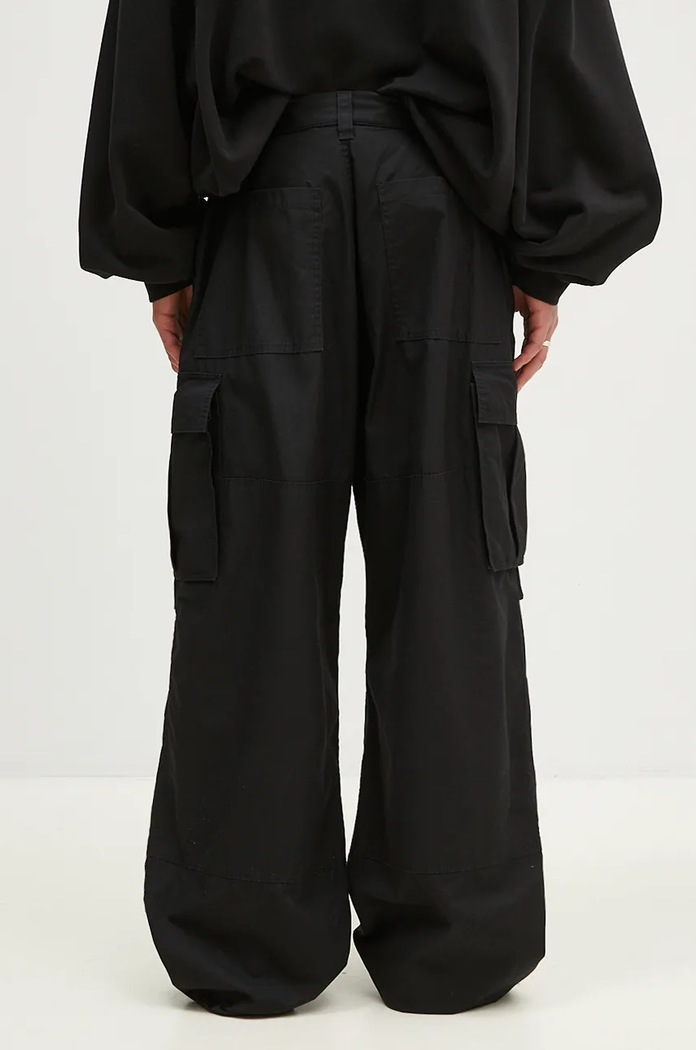 Clothing 032C cotton trousers ''Overtime'' Cargo Pants F24.URW.1001.000 black