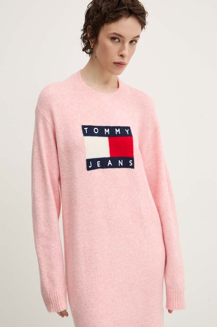 Tommy Jeans sukienka z domieszką wełny różowy DW0DW18719