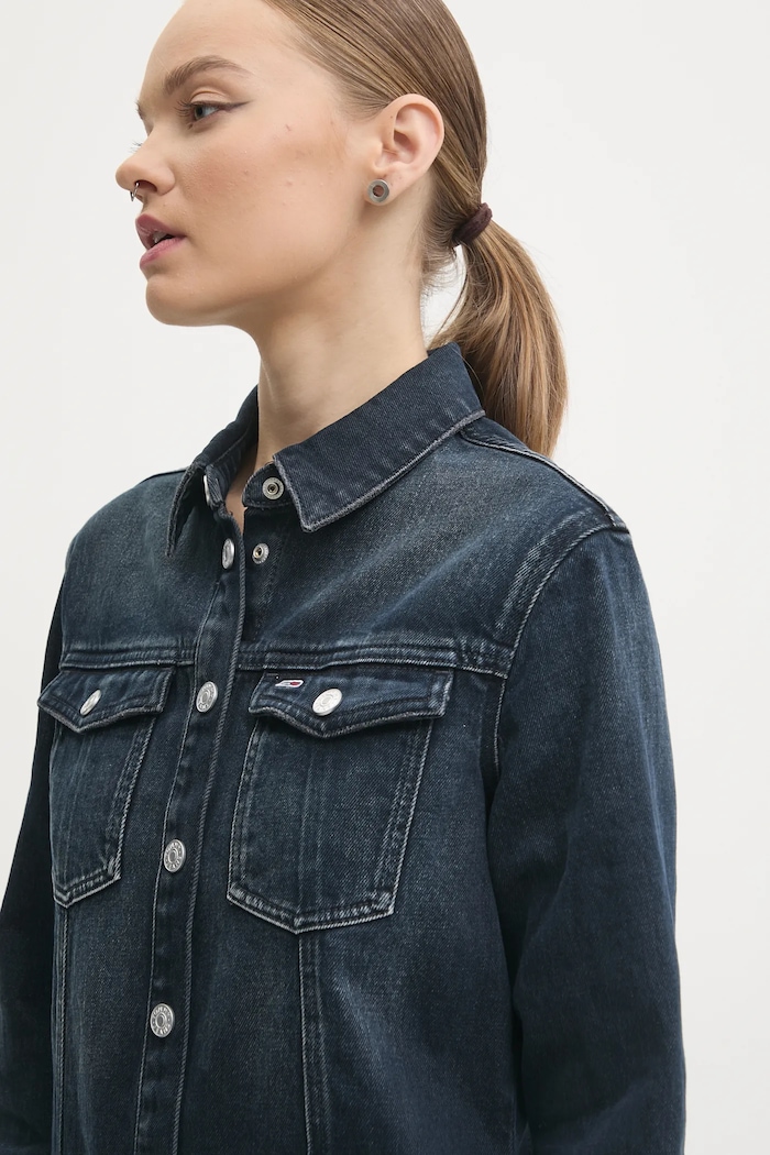 Rifľové šaty Tommy Jeans tmavomodrá DW0DW19735