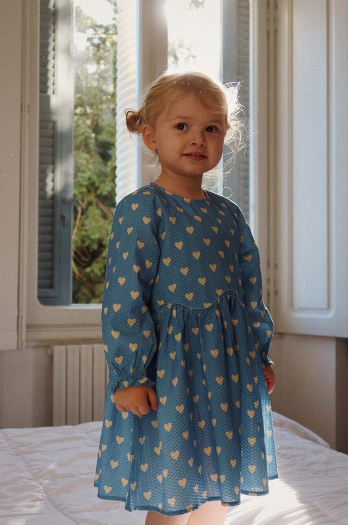 Konges Sløjd sukienka bawełniana dziecięca VIDA DRESS GOTS wzorzyste niebieski KS101726