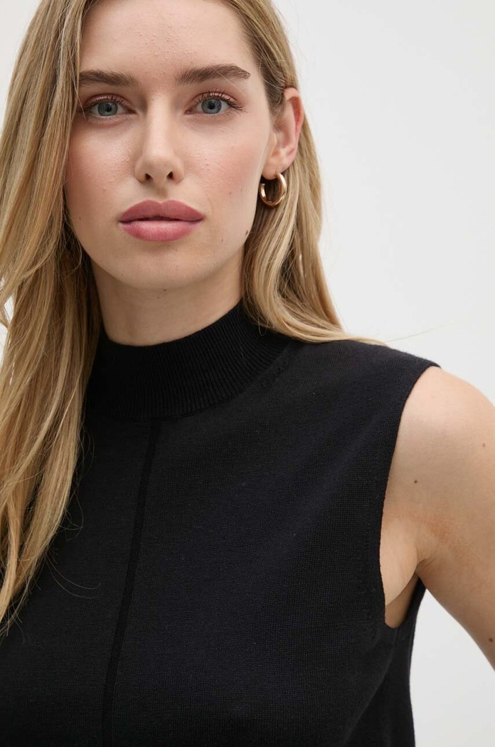 Vesta ze směsi hedvábí Calvin Klein černá K20K207568
