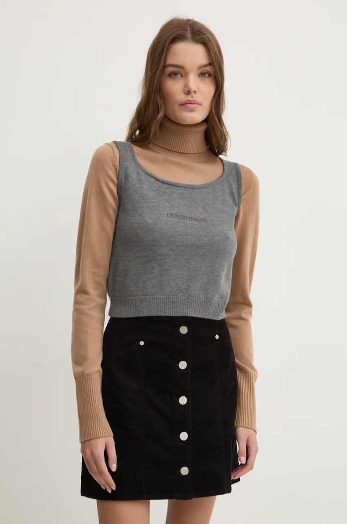Top s prímesou hodvábu Guess Jeans nášivka sivá W4BR17.Z3HO2