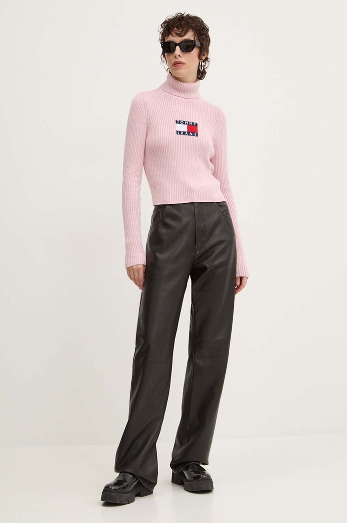 Pulover s dodatkom vune Tommy Jeans DW0DW18678 roza NC24