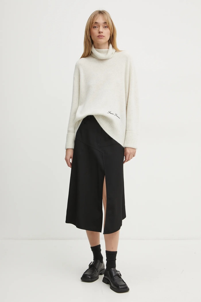 From Future Pulover de casmir WPL02195 bej SS25
