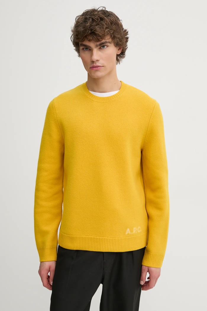 A.P.C. sweter wełniany pull edward okrągły żółty WVBDK.H23059