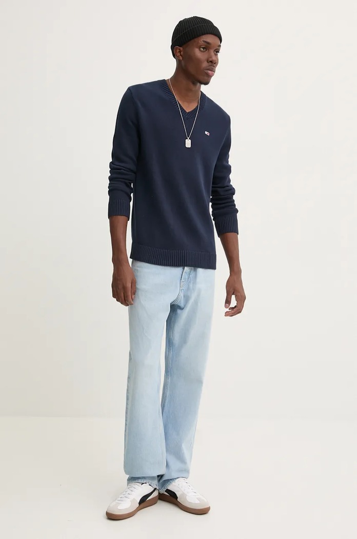 Bavlněný svetr Tommy Jeans DM0DM19429 námořnická modř AW24