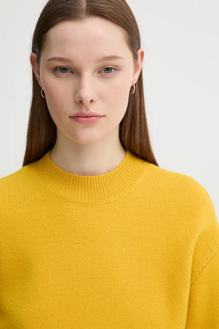 Vuneni pulover A.P.C. pull esther zlatna WVBDK.F23373