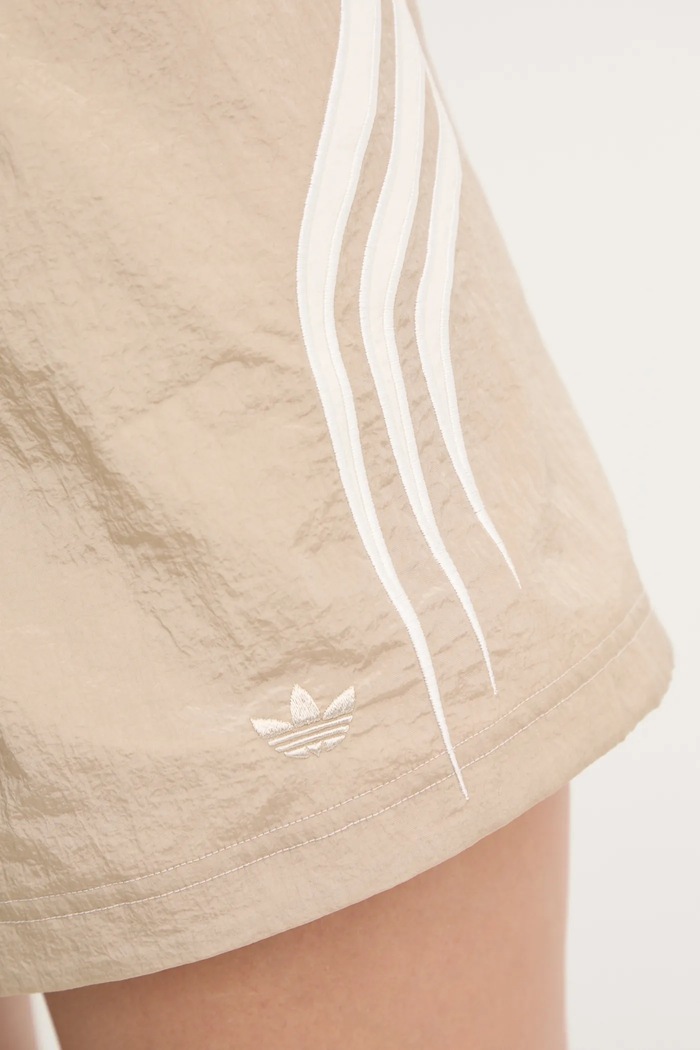adidas Originals szorty beżowy IY9238