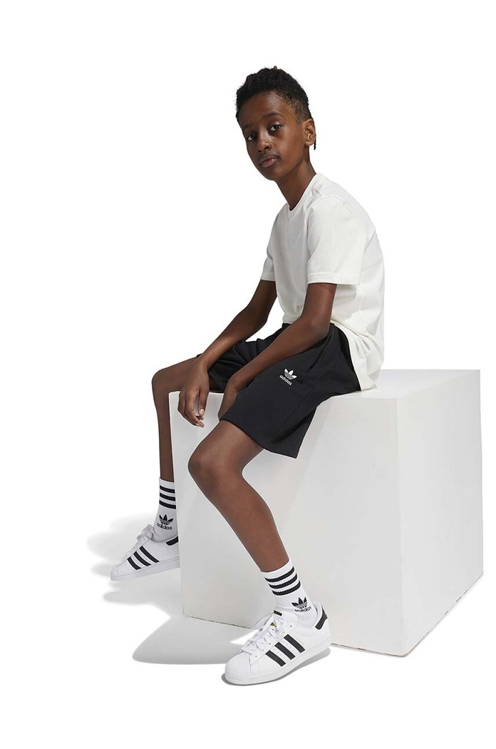 Детски къси панталони adidas Originals SHORTS IW3499