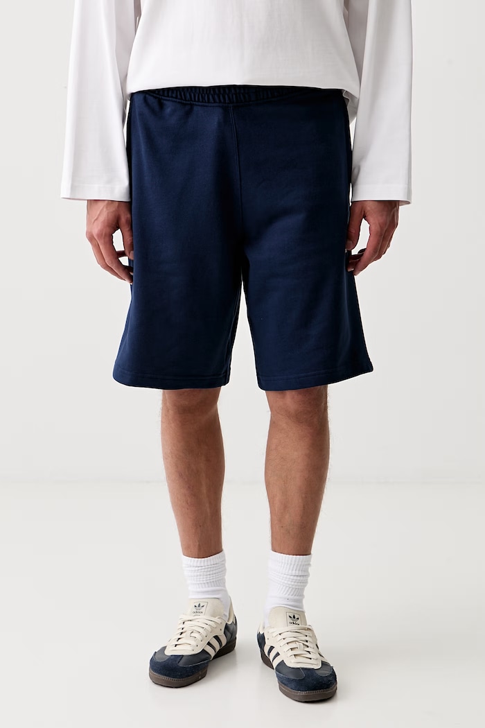 adidas Originals σορτς Ανδρικά βαμβακερά Essential βαμβάκι σκούρο μπλε IY8521