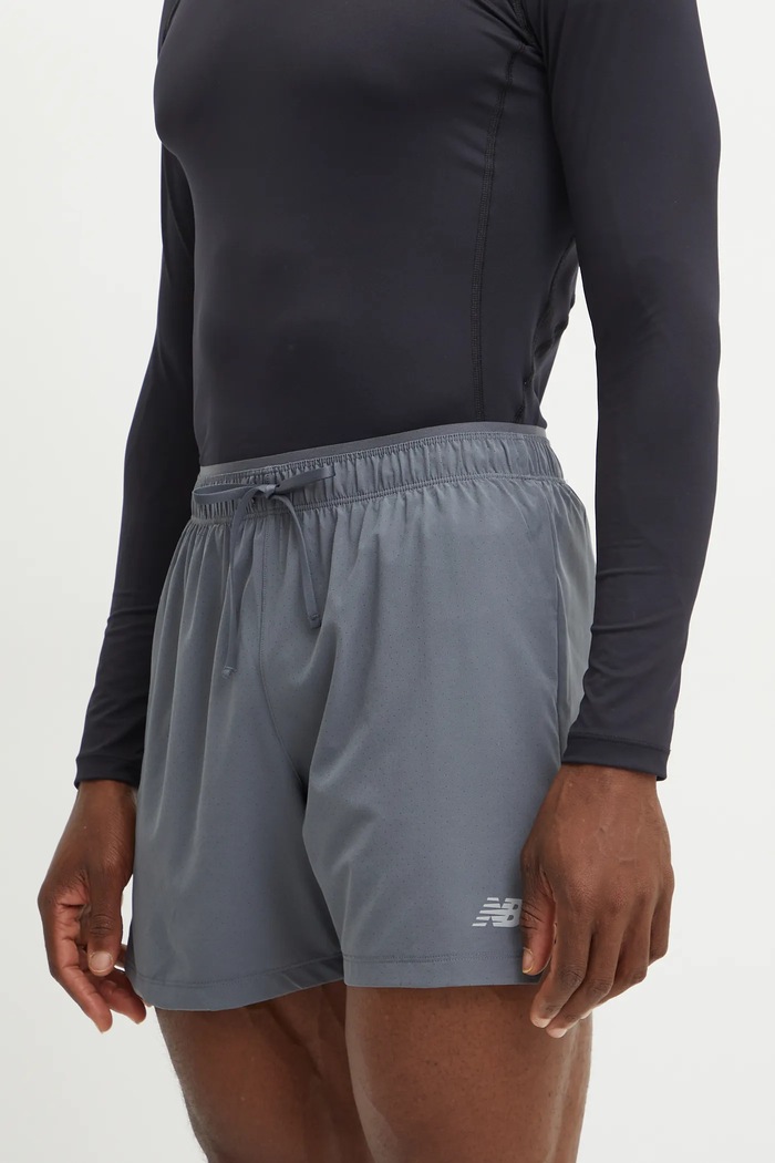 Běžecké šortky New Balance látka šedá MS41286GT
