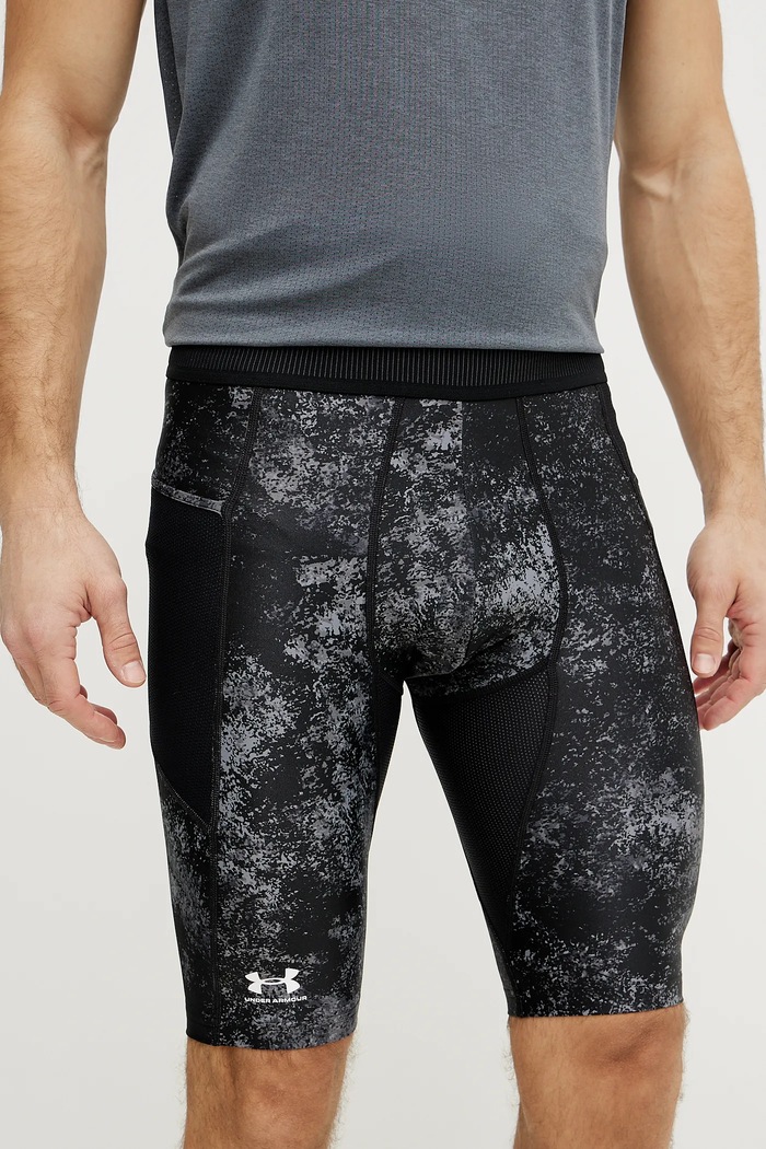 Tréningové šortky Under Armour HeatGear Iso-Chill s elastanom čierna 1383778