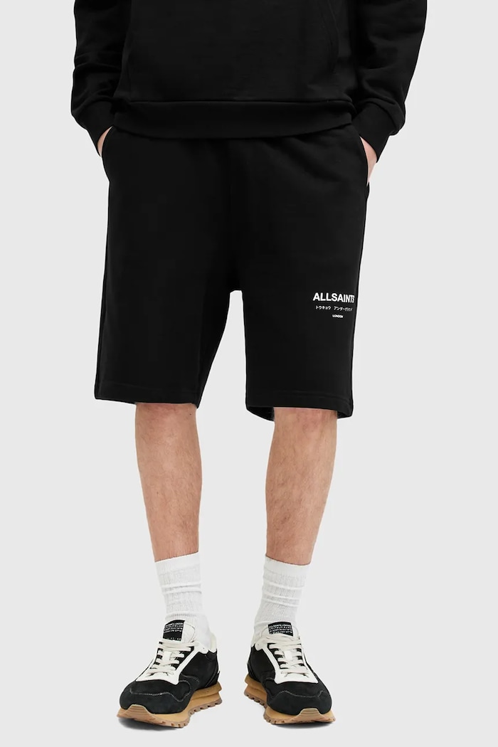 Памучен къс панталон AllSaints UNDRGRND SWEATSHORT M002TC черен SS26