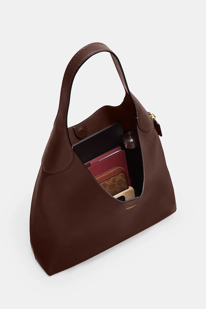 Шкіряна сумочка Coach Brooklyn Shoulder Bag 39 коричневий CU044