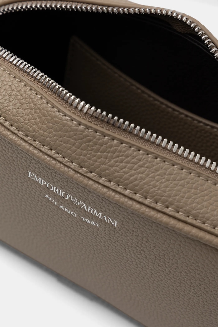 Emporio Armani torebka crossbody damska z imitacji skóry EW000537.AF12036 brązowy