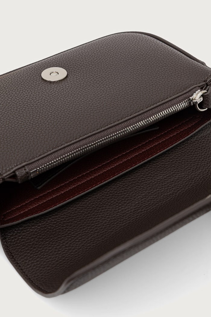 Чанта crossbody дамска Emporio Armani кафяв EW000538.AF12036