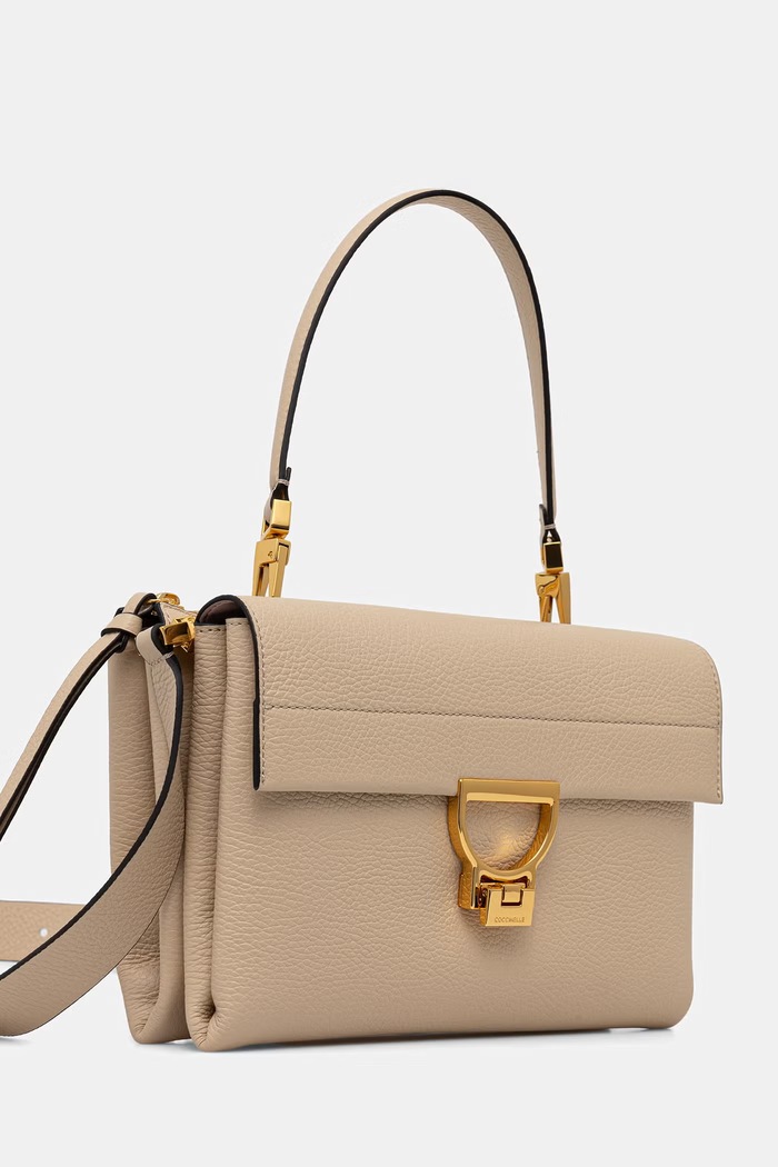 Coccinelle crossbody kabelka dámská kožená ARLETTIS E1.MD5.12.08.01 béžová SS26