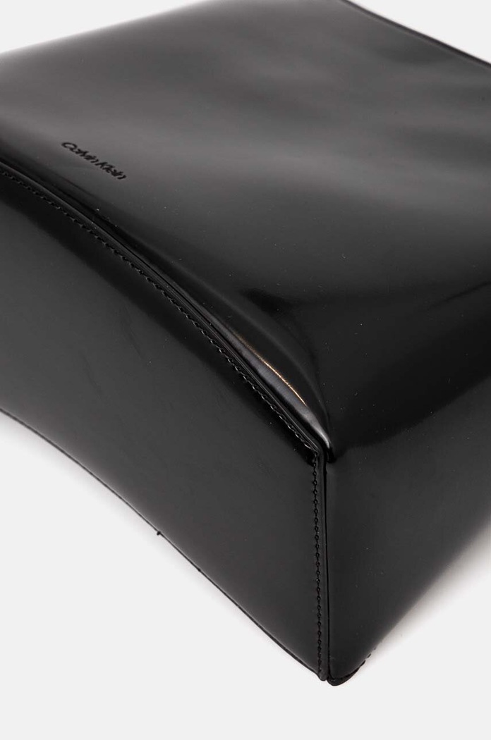Kabelka Calvin Klein černá K60K612576