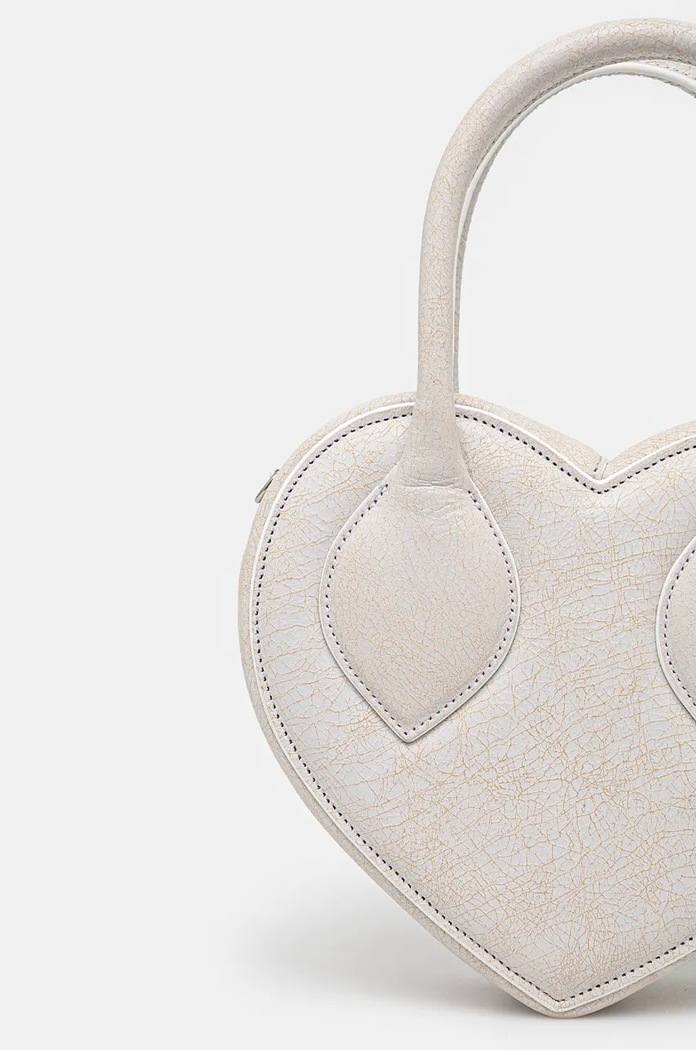 Dodatki Torbica AMBUSH Crackle Heart Top Handle Bag BWNP028F24LEA0010100 siva