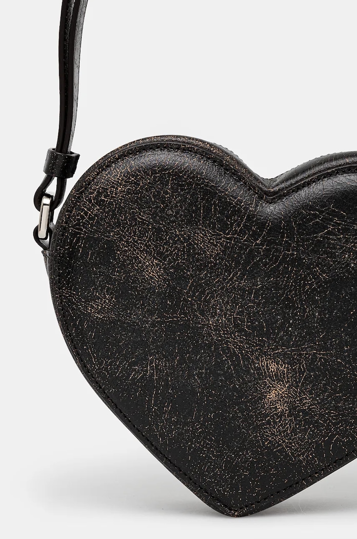 Doplňky Kabelka AMBUSH Crackle Heart Shoulder Bag BWNN006F24LEA0011000 černá