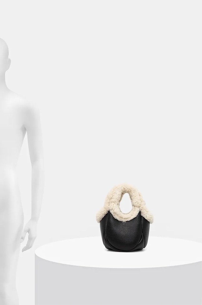 Kožená kabelka Coperni Shearling Mini Bucket Swipe Bag COPBA69840S