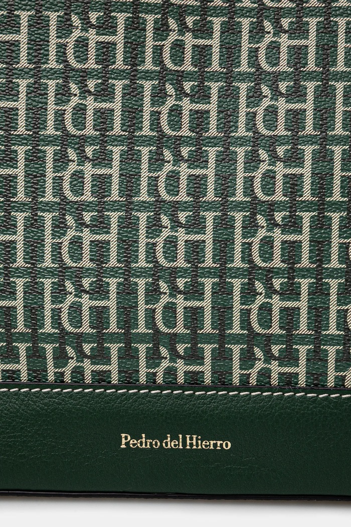 Pedro del Hierro poseta verde 1118533