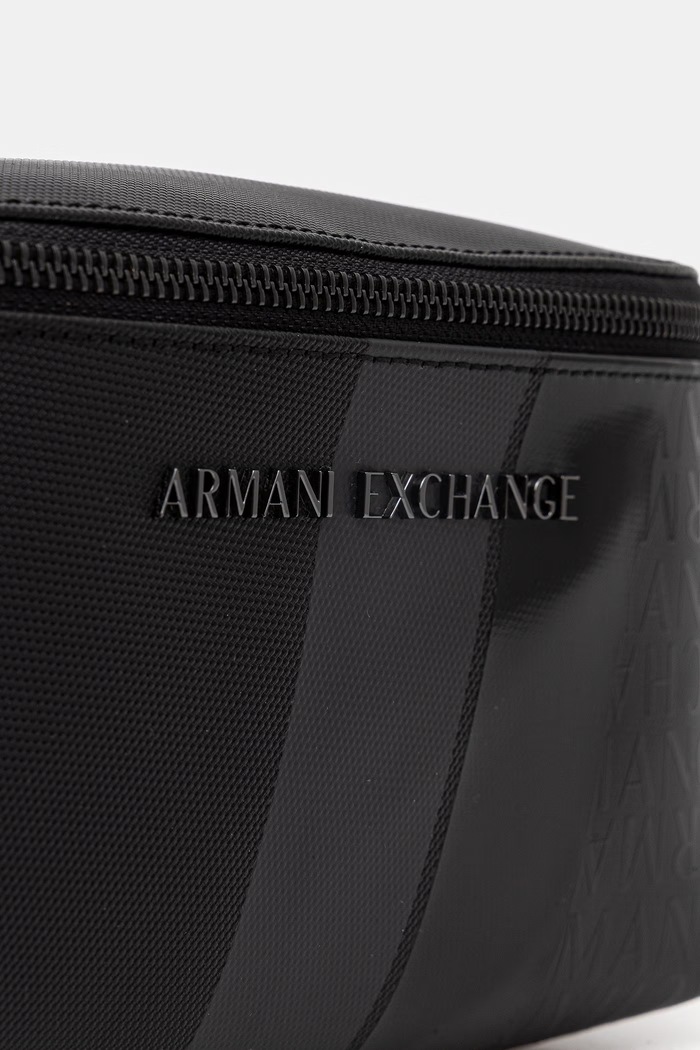 Armani Exchange pasna torbica moška iz umetnega usnja črna XM000165.AF11935