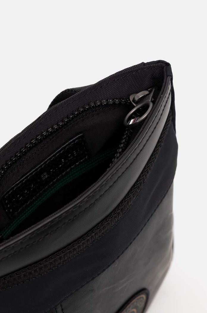Ledvinka Tommy Hilfiger AM0AM12717 černá