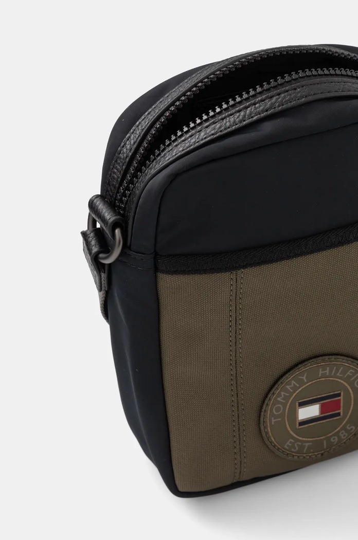Чанта през рамо Tommy Hilfiger AM0AM12740 зелен