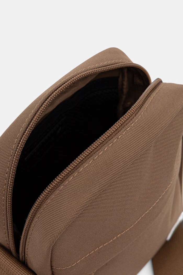 Lacoste saszetka na ramię NU4788NE brązowy