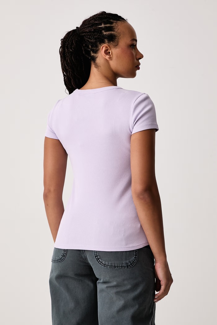 Одяг HUGO Blue Футболка жіноча бавовняна з еластаном Easy Tee_B 50523924 фіолетовий