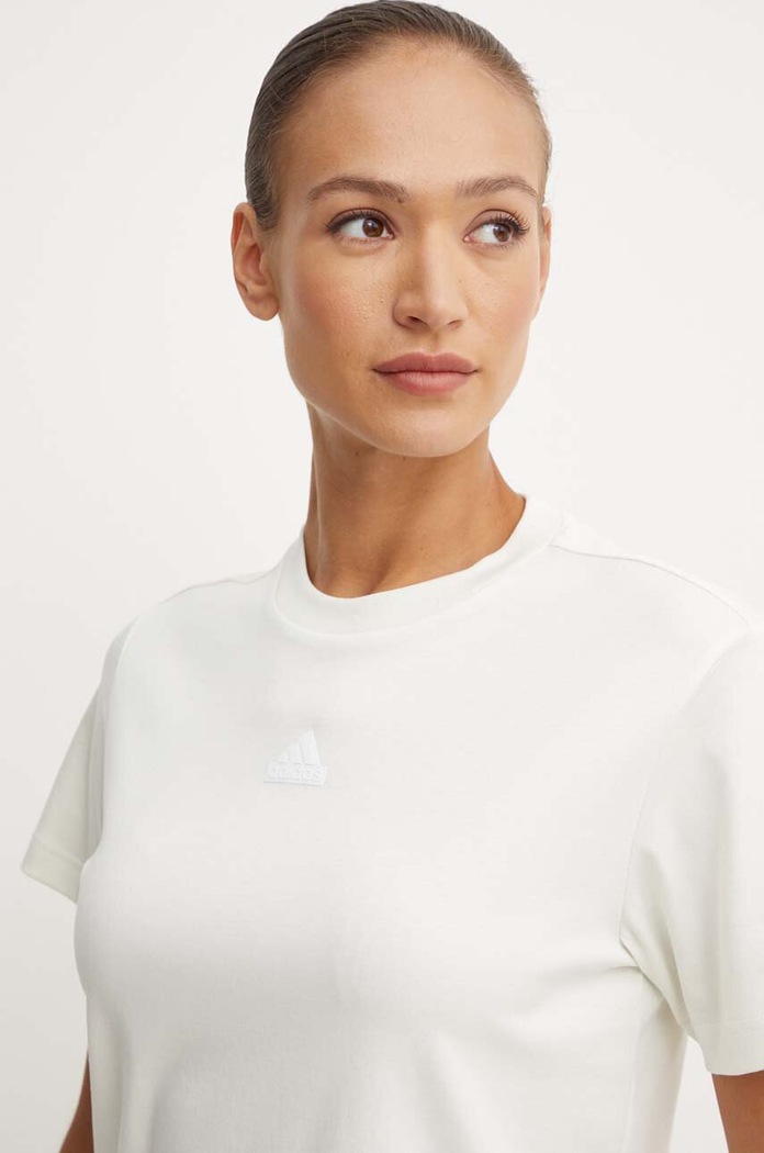 Bavlněné tričko adidas Brand Love béžová IX3763