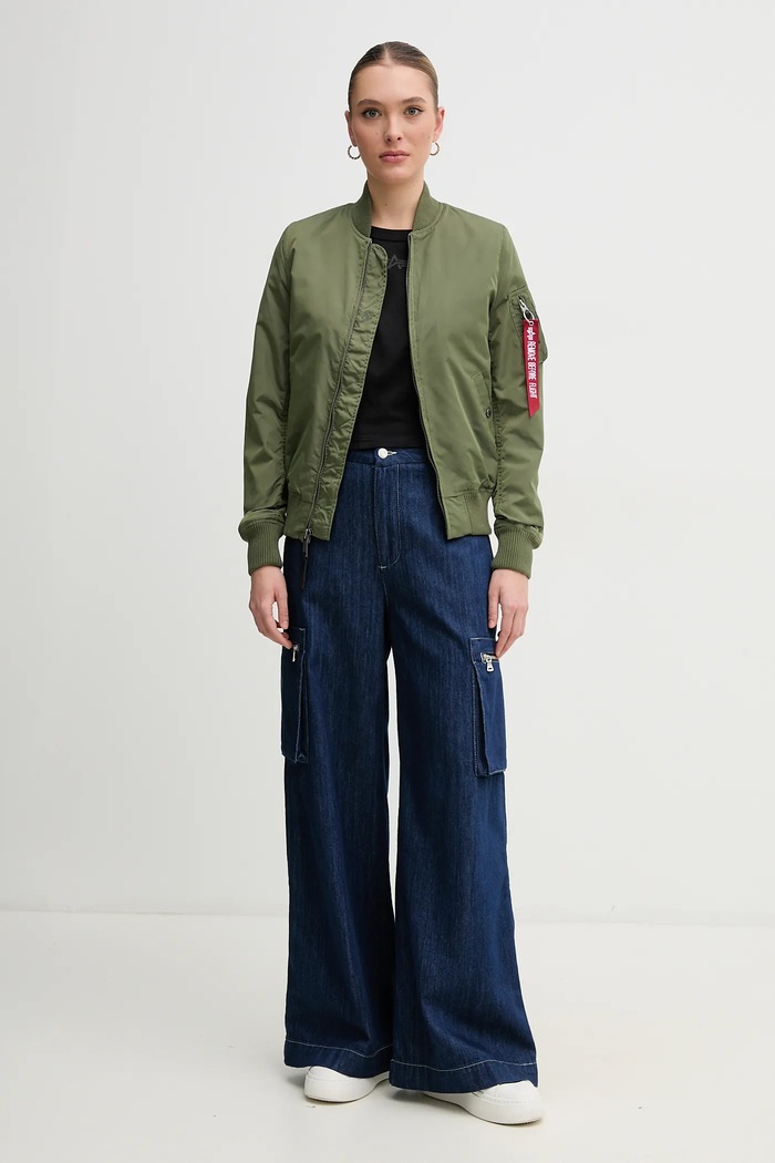 Бавовняна футболка Alpha Industries Waisted 148070 чорний SS25