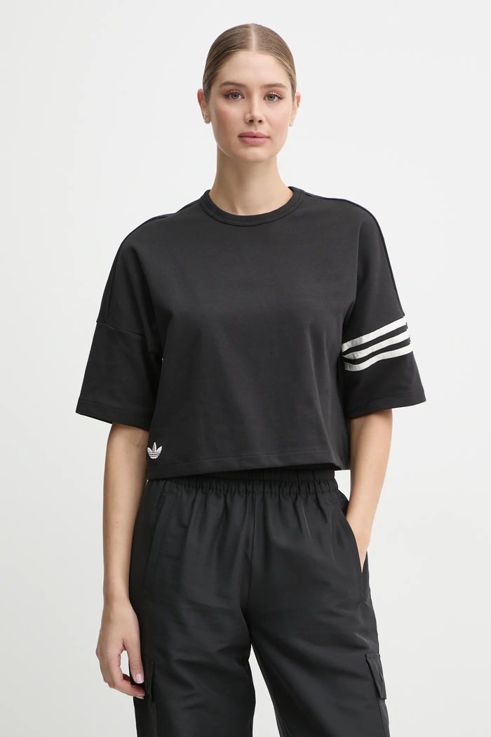 adidas Originals t-shirt Neuclassics aplikacja czarny IW5603