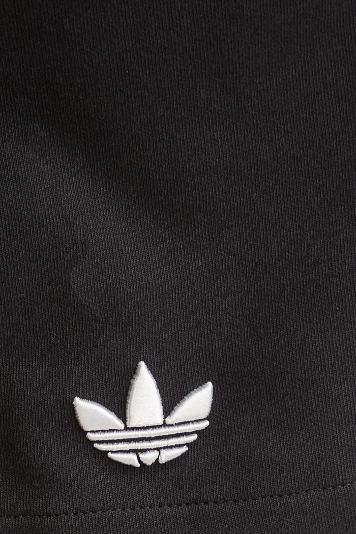 adidas Originals t-shirt Neuclassics IW5603 czarny